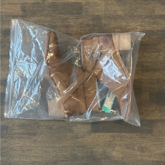 Free People Tan Ankle Boots - Picture 4 of 4